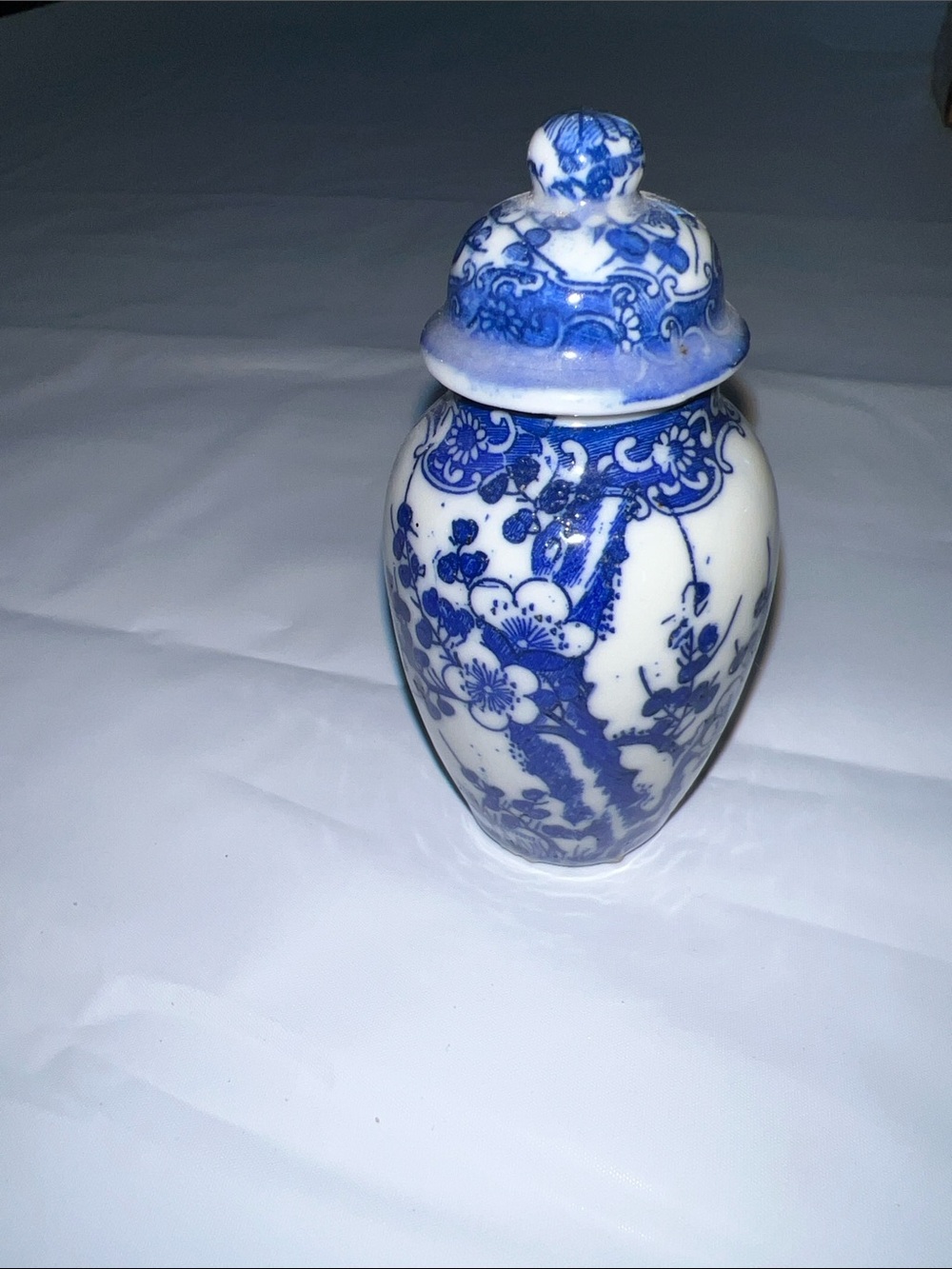 Japanese Blue & White Small Porcelain Decorative Ginger Jar - Classic Ceramic